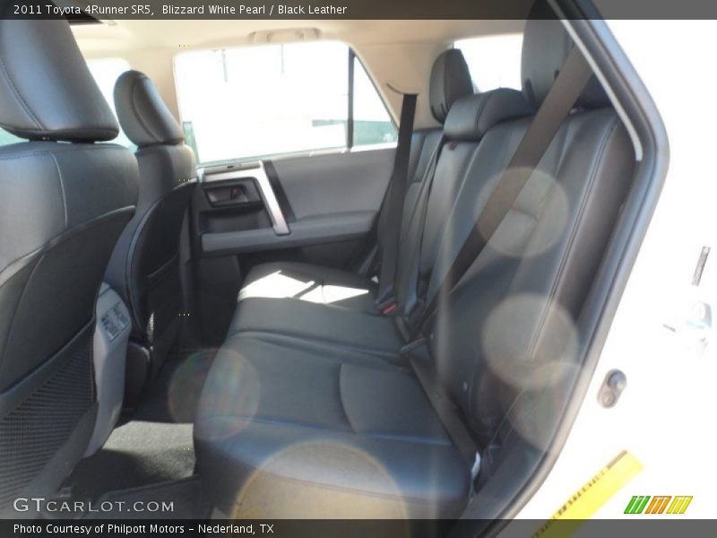 Blizzard White Pearl / Black Leather 2011 Toyota 4Runner SR5