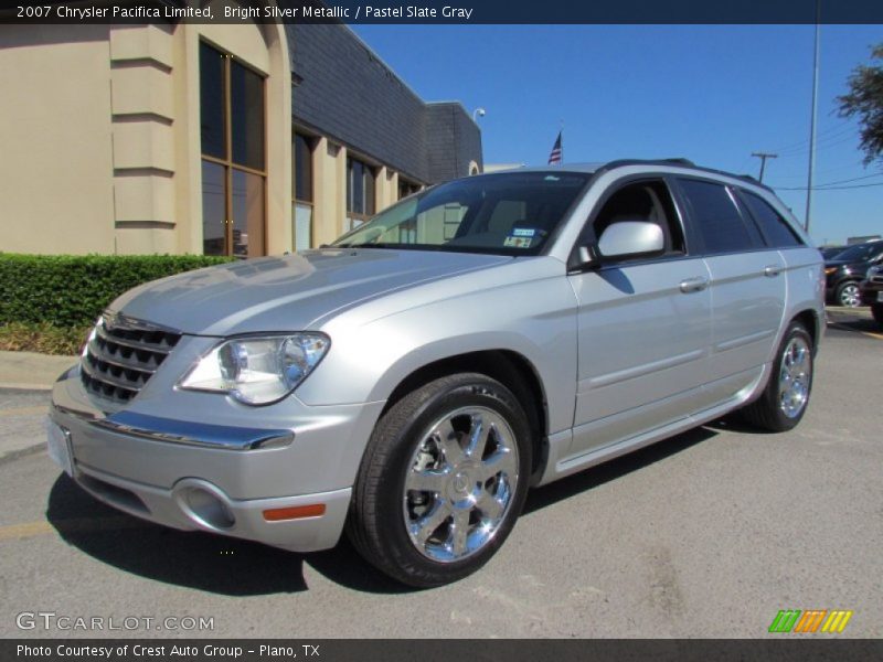 Front 3/4 View of 2007 Pacifica Limited
