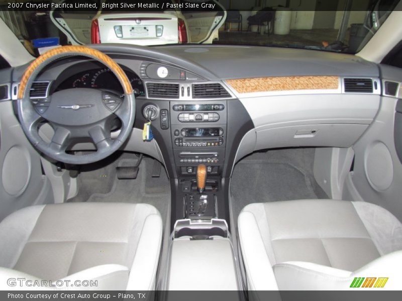 Dashboard of 2007 Pacifica Limited