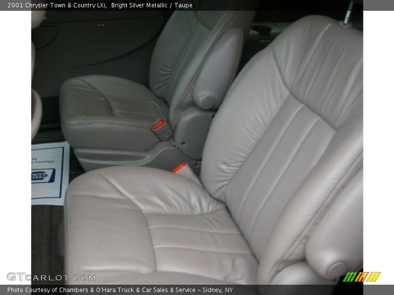 Bright Silver Metallic / Taupe 2001 Chrysler Town & Country LXi