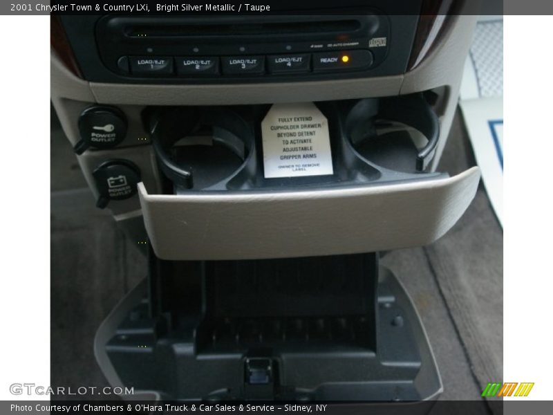 Bright Silver Metallic / Taupe 2001 Chrysler Town & Country LXi