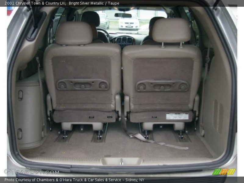 Bright Silver Metallic / Taupe 2001 Chrysler Town & Country LXi