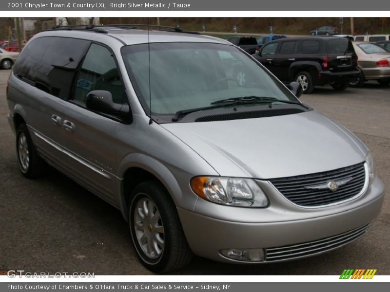 Bright Silver Metallic / Taupe 2001 Chrysler Town & Country LXi