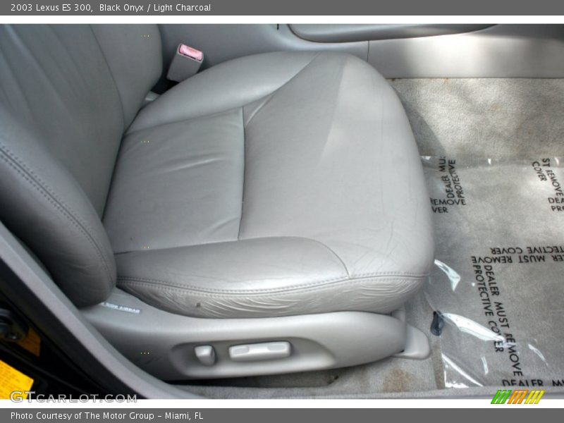 Black Onyx / Light Charcoal 2003 Lexus ES 300