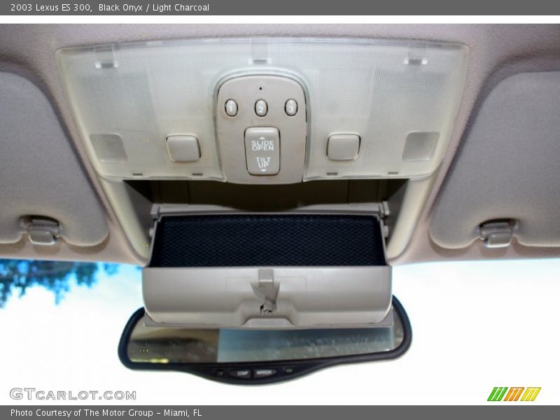 Black Onyx / Light Charcoal 2003 Lexus ES 300
