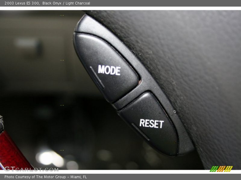 Black Onyx / Light Charcoal 2003 Lexus ES 300