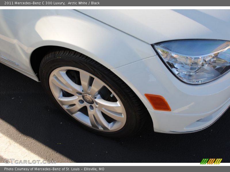 Arctic White / Black 2011 Mercedes-Benz C 300 Luxury