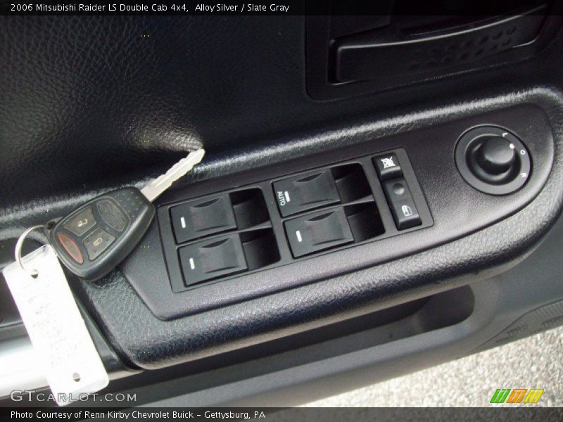 Alloy Silver / Slate Gray 2006 Mitsubishi Raider LS Double Cab 4x4
