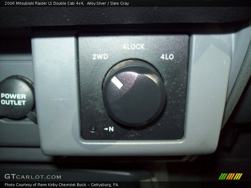 Alloy Silver / Slate Gray 2006 Mitsubishi Raider LS Double Cab 4x4