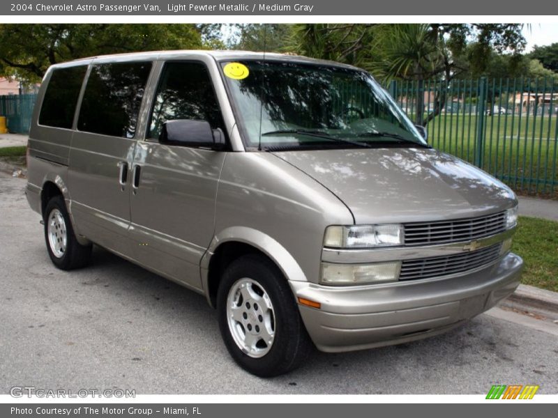 Light Pewter Metallic / Medium Gray 2004 Chevrolet Astro Passenger Van
