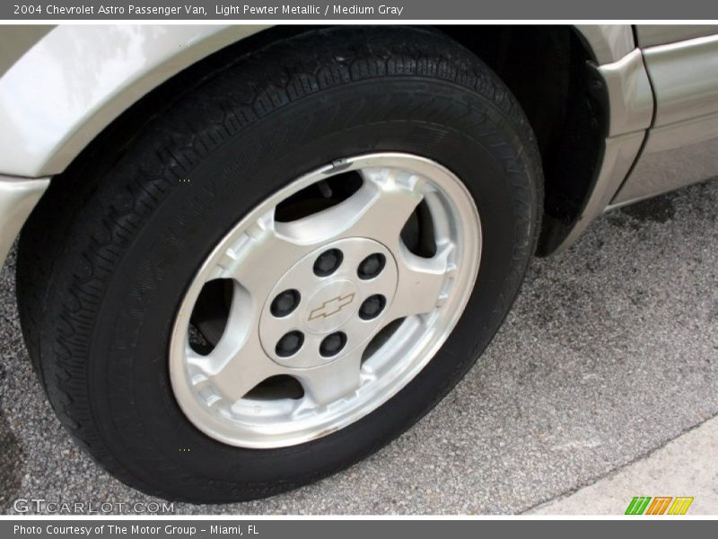 Light Pewter Metallic / Medium Gray 2004 Chevrolet Astro Passenger Van
