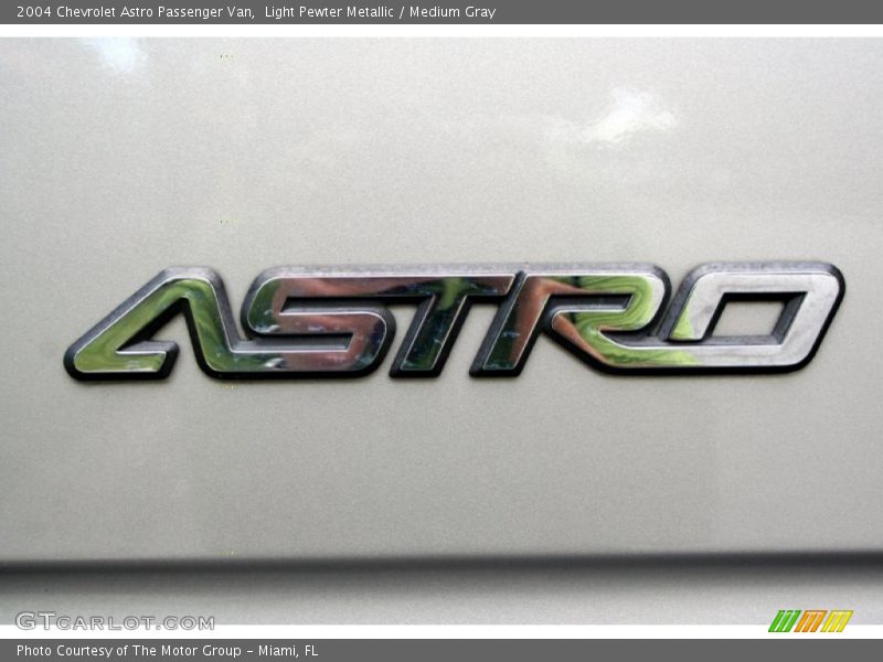 Light Pewter Metallic / Medium Gray 2004 Chevrolet Astro Passenger Van