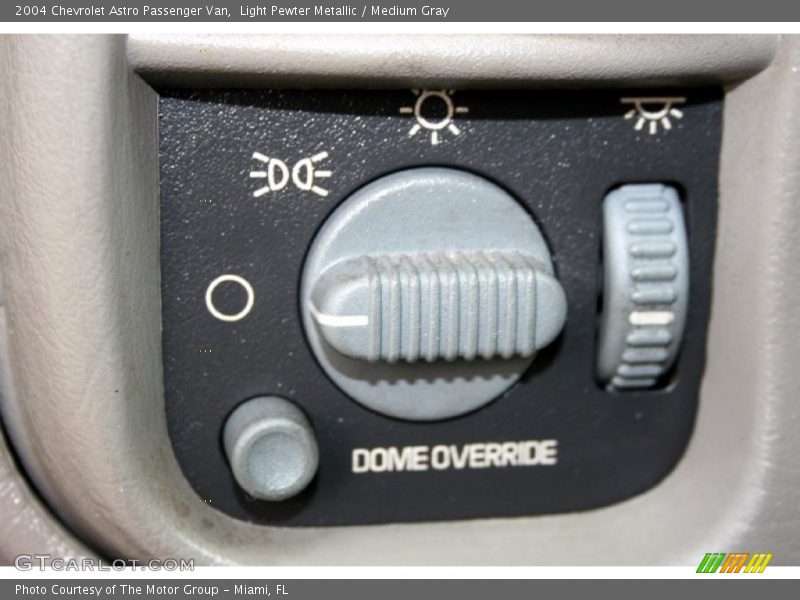 Light Pewter Metallic / Medium Gray 2004 Chevrolet Astro Passenger Van