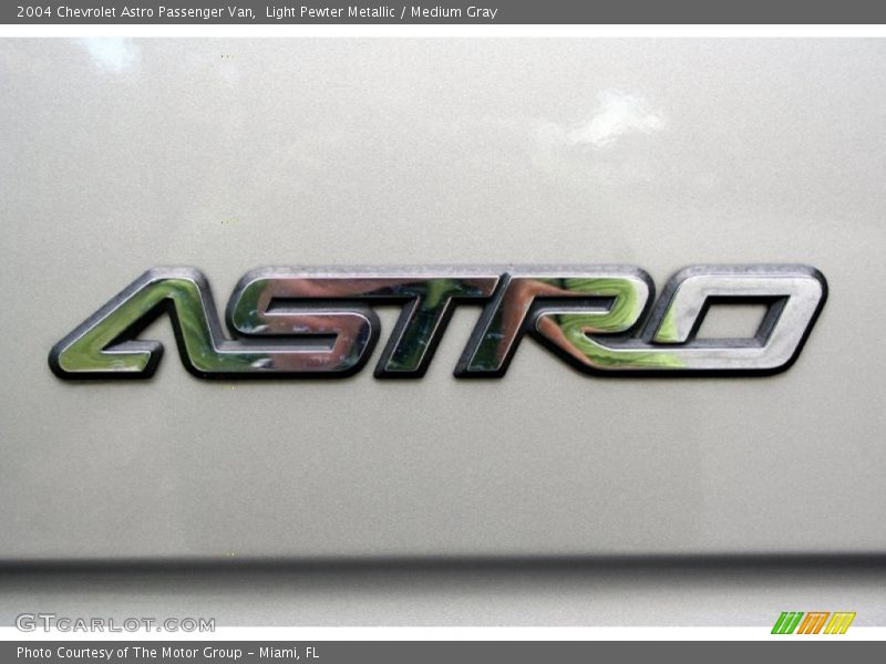 Light Pewter Metallic / Medium Gray 2004 Chevrolet Astro Passenger Van