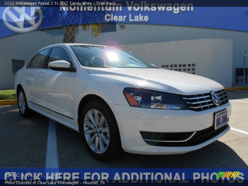 Candy White / Titan Black 2012 Volkswagen Passat 2.5L SEL