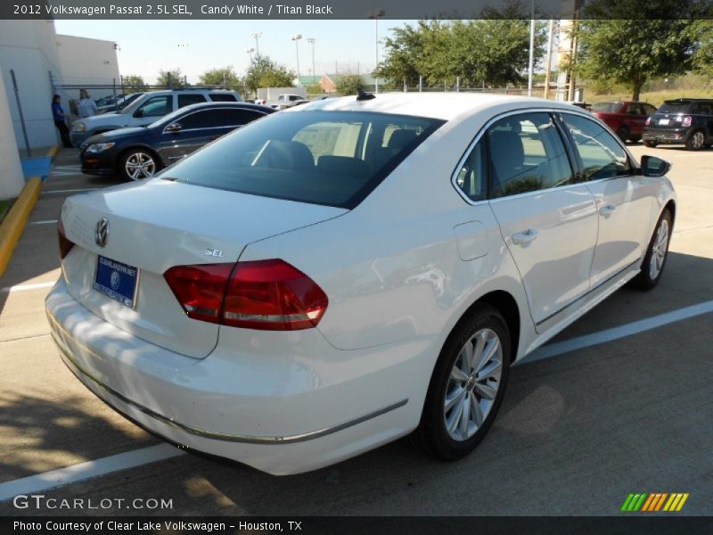 Candy White / Titan Black 2012 Volkswagen Passat 2.5L SEL