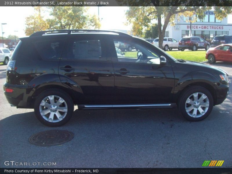 Labrador Black Metallic / Black 2012 Mitsubishi Outlander SE