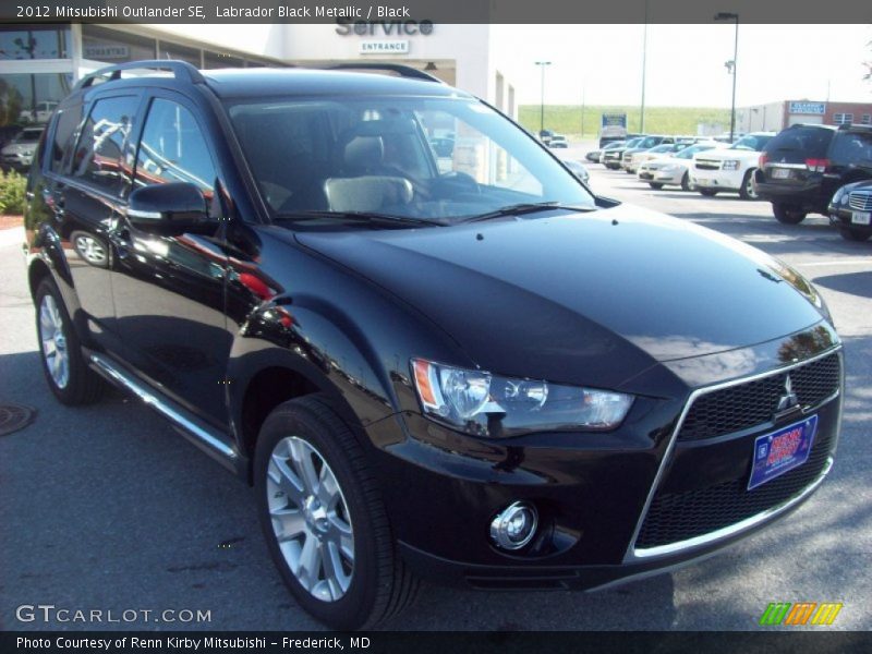 Labrador Black Metallic / Black 2012 Mitsubishi Outlander SE