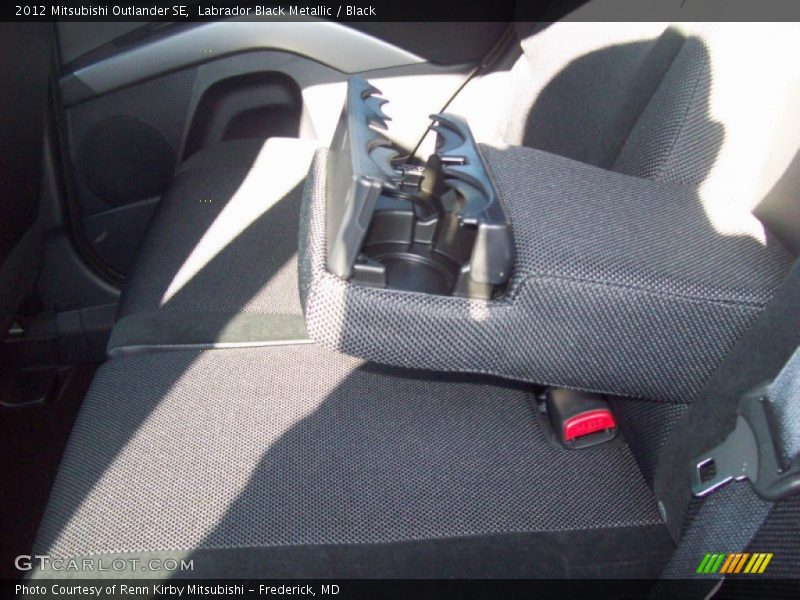 Labrador Black Metallic / Black 2012 Mitsubishi Outlander SE