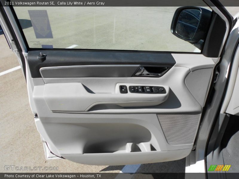 Calla Lily White / Aero Gray 2011 Volkswagen Routan SE