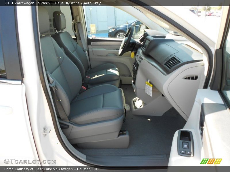Calla Lily White / Aero Gray 2011 Volkswagen Routan SE