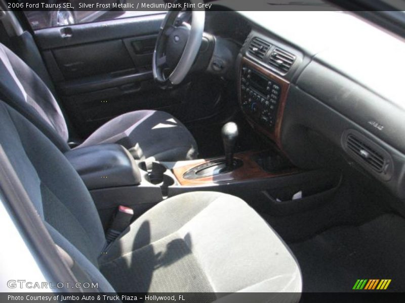 Silver Frost Metallic / Medium/Dark Flint Grey 2006 Ford Taurus SEL