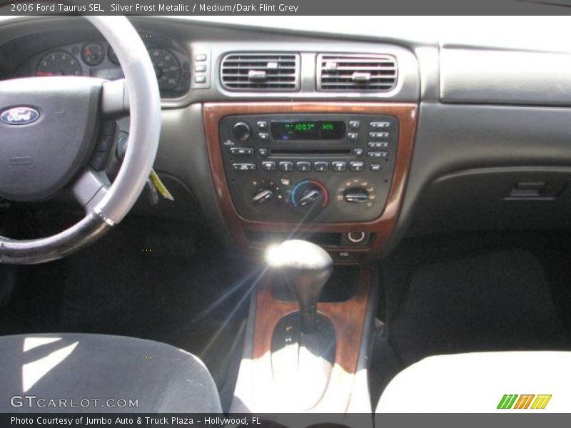 Silver Frost Metallic / Medium/Dark Flint Grey 2006 Ford Taurus SEL