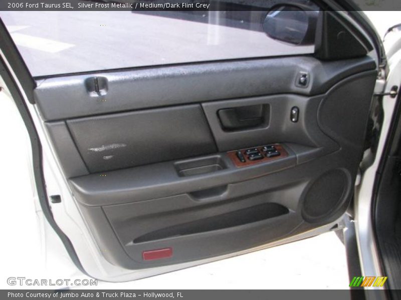 Silver Frost Metallic / Medium/Dark Flint Grey 2006 Ford Taurus SEL