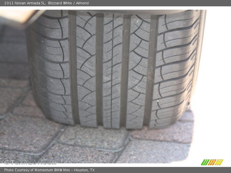 Blizzard White / Almond 2011 Nissan Armada SL