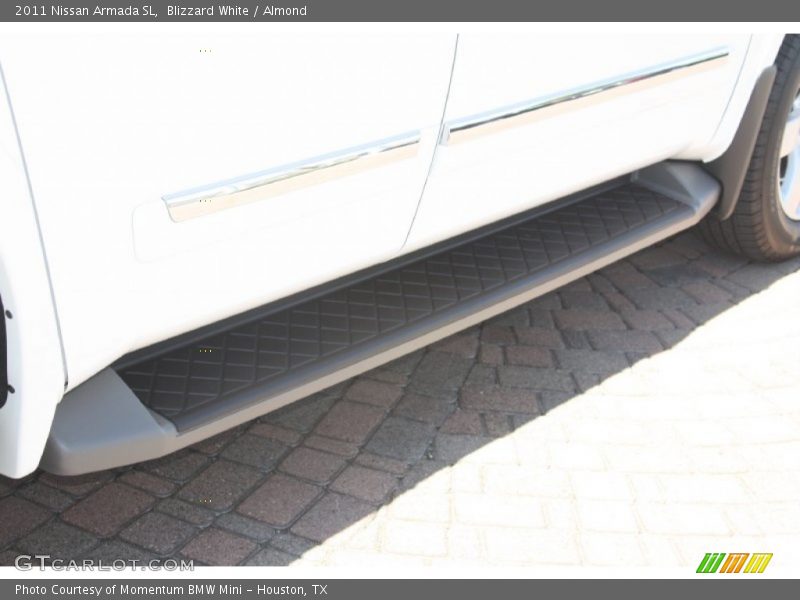 Blizzard White / Almond 2011 Nissan Armada SL