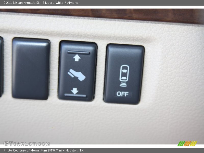Blizzard White / Almond 2011 Nissan Armada SL