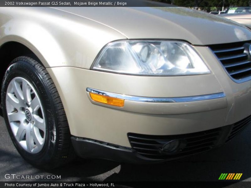 Mojave Beige Metallic / Beige 2002 Volkswagen Passat GLS Sedan