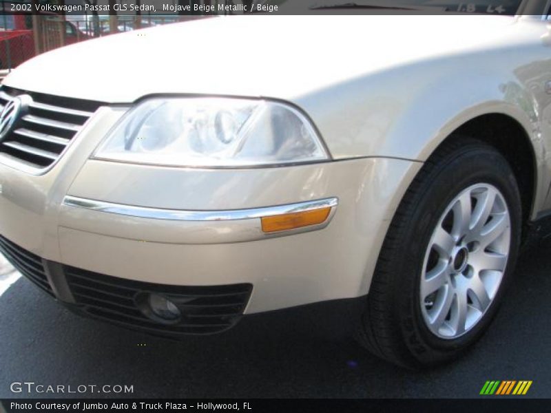 Mojave Beige Metallic / Beige 2002 Volkswagen Passat GLS Sedan