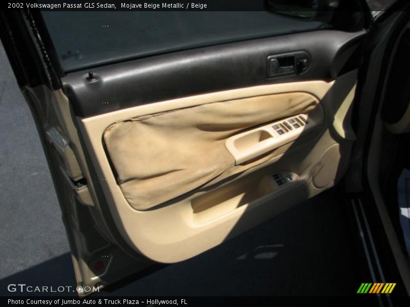 Mojave Beige Metallic / Beige 2002 Volkswagen Passat GLS Sedan