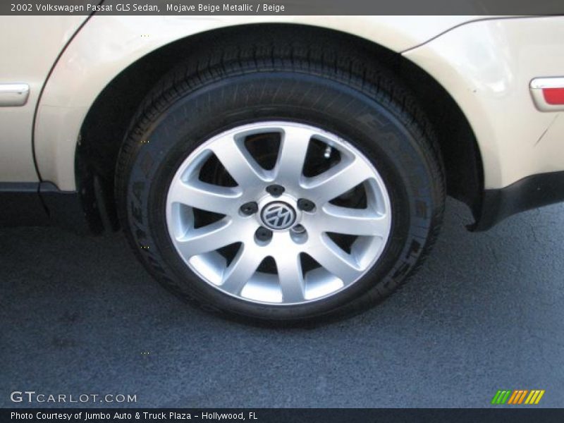 Mojave Beige Metallic / Beige 2002 Volkswagen Passat GLS Sedan