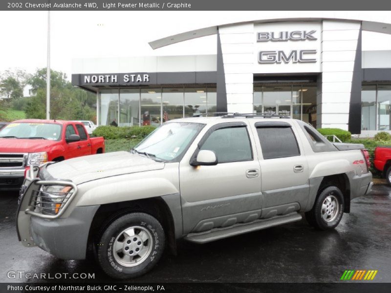 Light Pewter Metallic / Graphite 2002 Chevrolet Avalanche 4WD