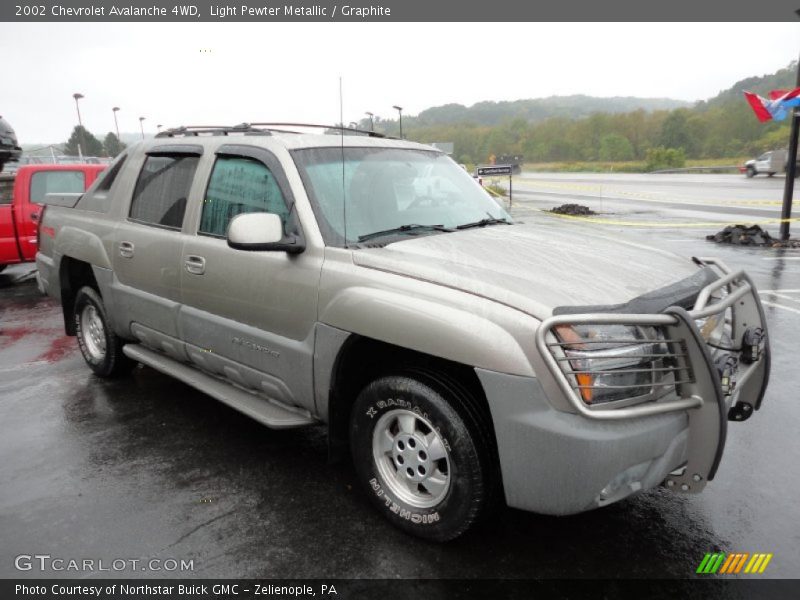 Light Pewter Metallic / Graphite 2002 Chevrolet Avalanche 4WD