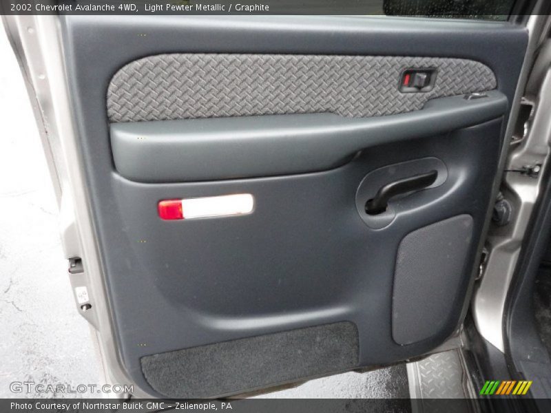 Light Pewter Metallic / Graphite 2002 Chevrolet Avalanche 4WD