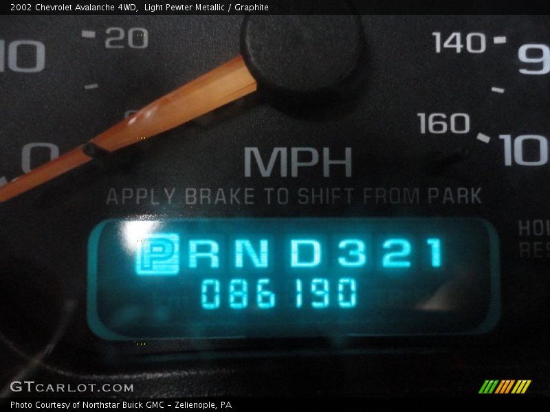 Light Pewter Metallic / Graphite 2002 Chevrolet Avalanche 4WD