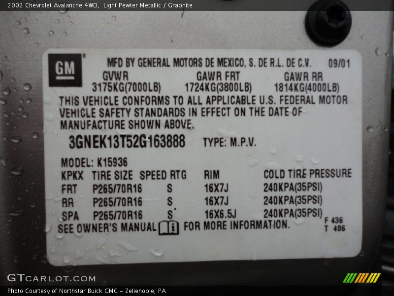 Light Pewter Metallic / Graphite 2002 Chevrolet Avalanche 4WD