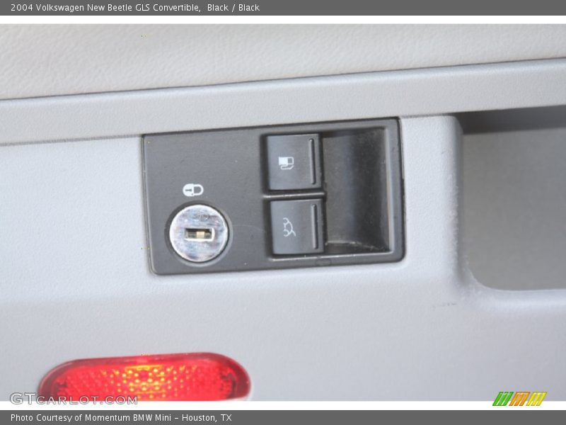 Black / Black 2004 Volkswagen New Beetle GLS Convertible