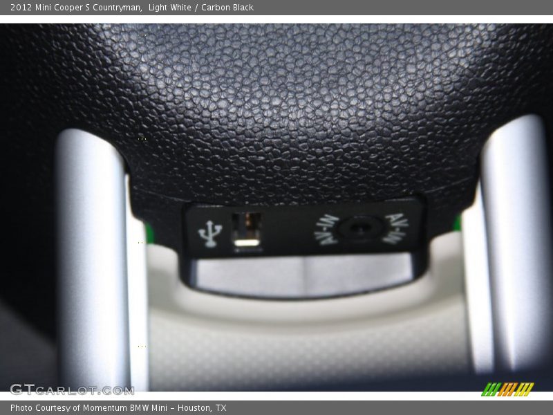 Light White / Carbon Black 2012 Mini Cooper S Countryman