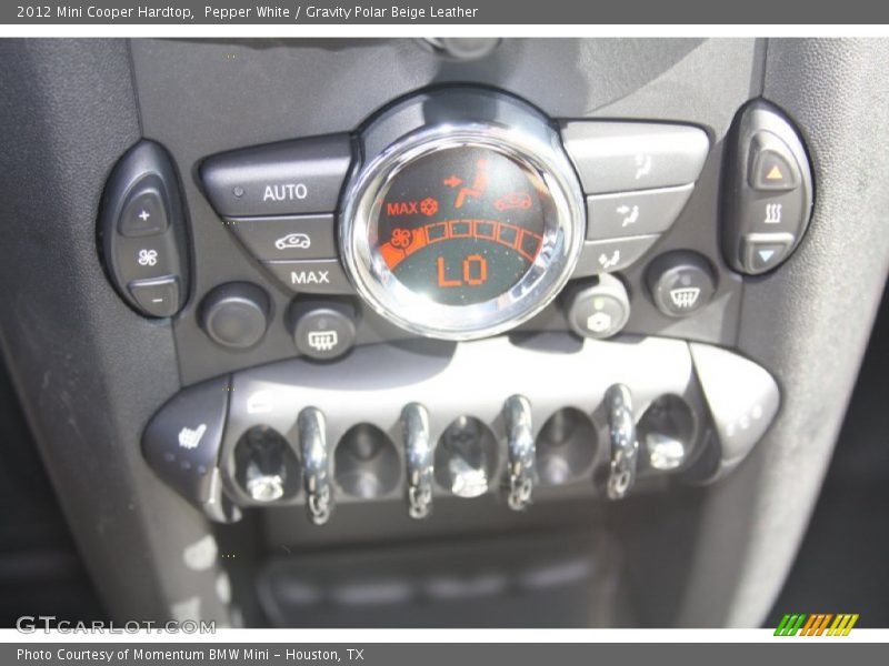 Controls of 2012 Cooper Hardtop