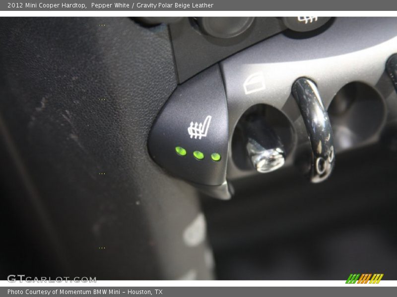 Controls of 2012 Cooper Hardtop