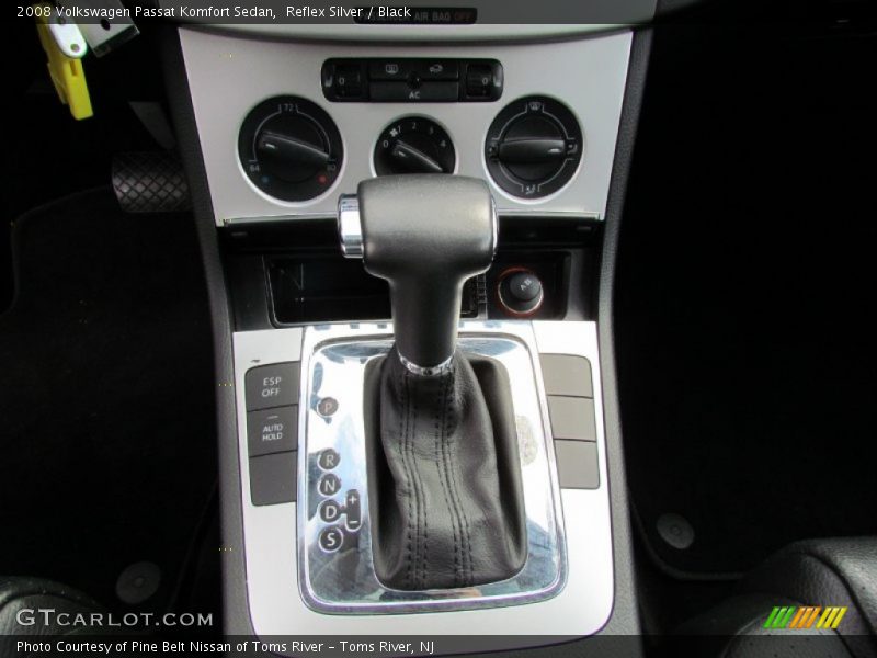 Reflex Silver / Black 2008 Volkswagen Passat Komfort Sedan