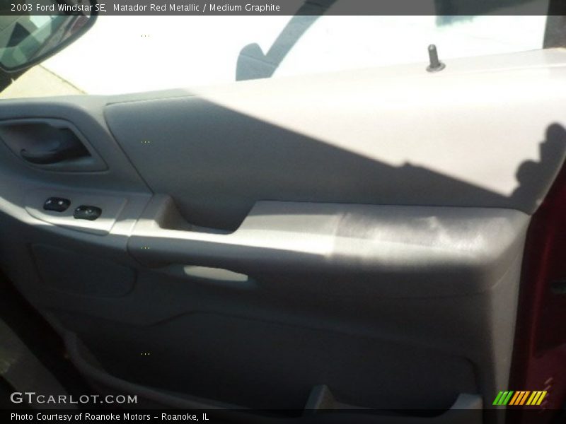Matador Red Metallic / Medium Graphite 2003 Ford Windstar SE