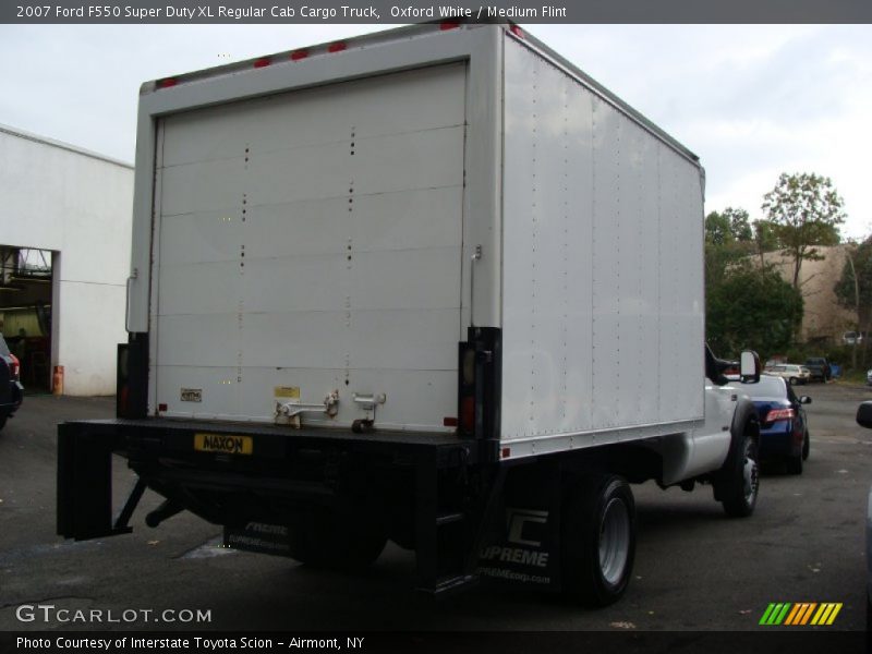 Oxford White / Medium Flint 2007 Ford F550 Super Duty XL Regular Cab Cargo Truck