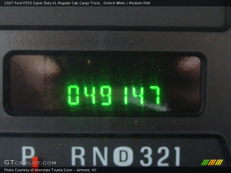 Oxford White / Medium Flint 2007 Ford F550 Super Duty XL Regular Cab Cargo Truck