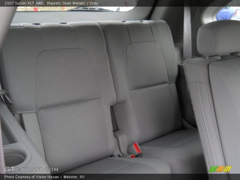 Majestic Silver Metallic / Grey 2007 Suzuki XL7 AWD