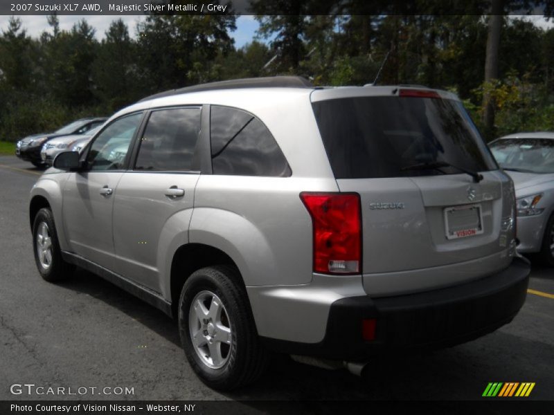 Majestic Silver Metallic / Grey 2007 Suzuki XL7 AWD